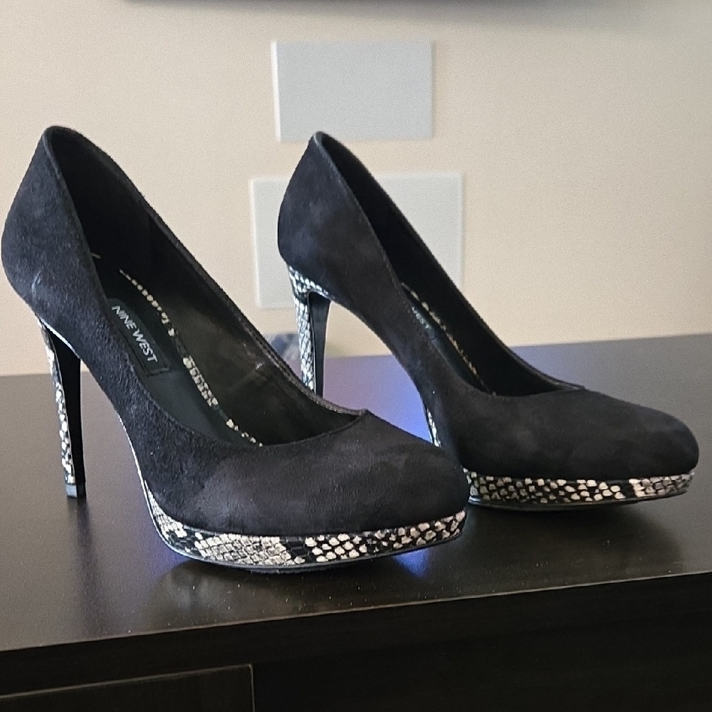 Size 7.5 Beautiful Nine West Black Heels with Snakeskin Pattern, Worn Once